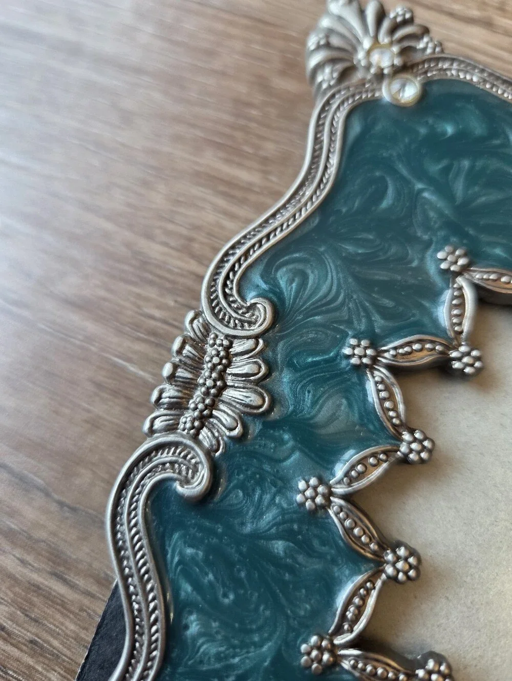 N/A vintage ornate